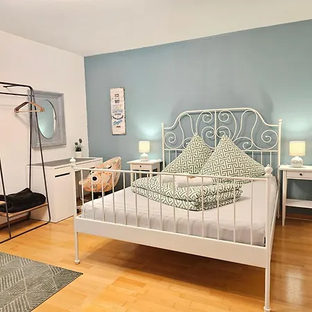 Doppelzimmer 2 I Geteiltes Bad & Kueche I Mit Dem Zug Nur 4 Min Bis Zum Hauptbahnhof Фрайбург Экстерьер фото