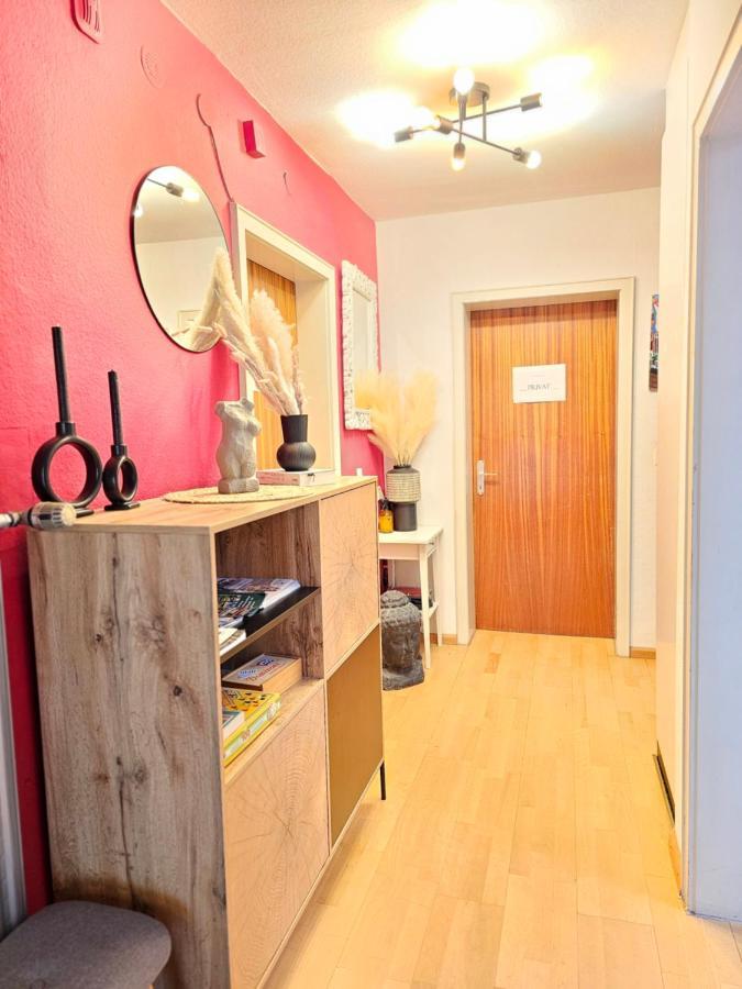 Homestay Doppelzimmer 2 I Geteiltes Bad & Kueche I Mit Dem Nur 4 Min Bis Zum Hauptbahnhof Freiburg im Breisgau