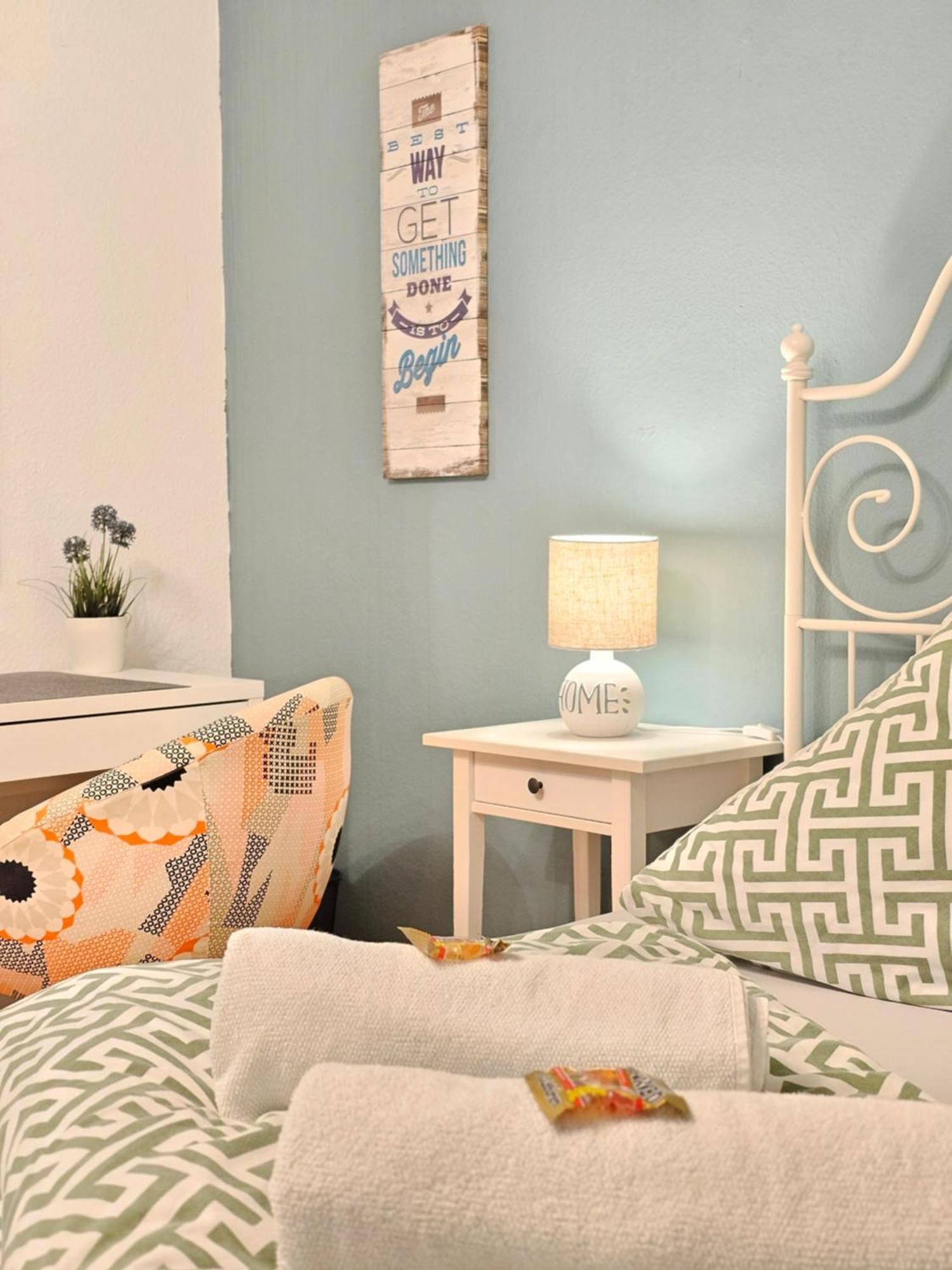 Doppelzimmer 2 I Geteiltes Bad & Kueche I Mit Dem Nur 4 Min Bis Zum Hauptbahnhof Homestay